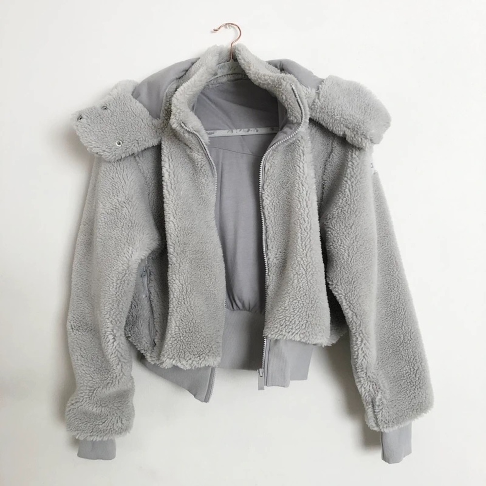 Alo Yoga Foxy Sherpa Jacket Dove Grey